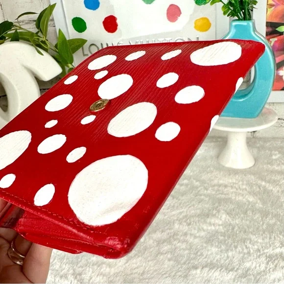 💯Louis Vuitton Red Epi Leather Trifold Wallet custom painted X Kusama dots 🔴⚪️ - Picture 5 of 15